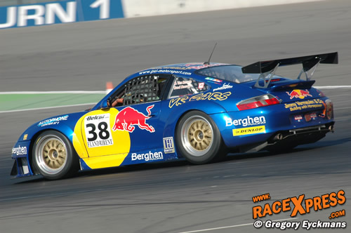 CEO Racing zag een 5e plaats in rook opgaan...